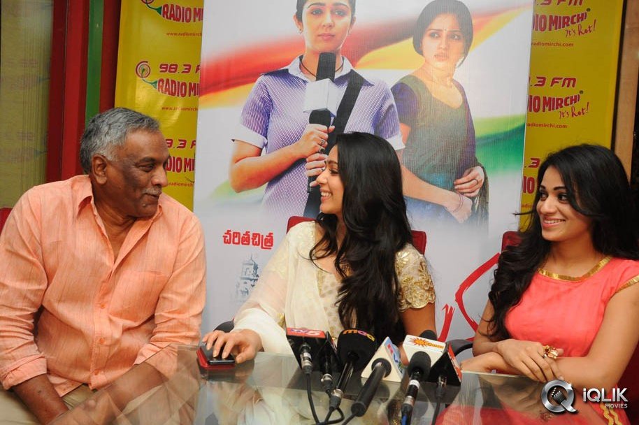 Pratighatana-Team-at-Radio-Mirchi